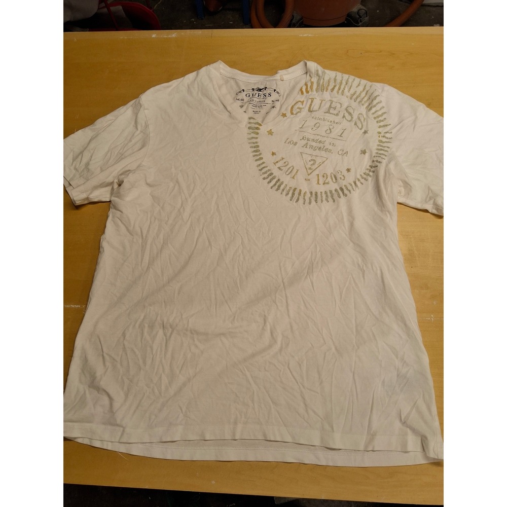 Guess Mens V-Neck Graphic T-Shirt White Gold Distressed Logo Size XXL